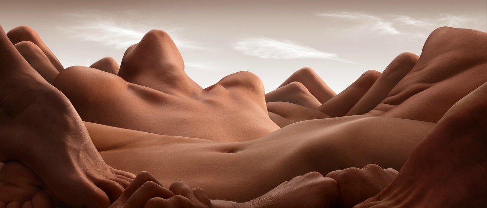 Carl-Warner-Bodyscapes-Valley-of-the-rreclining-Woman
